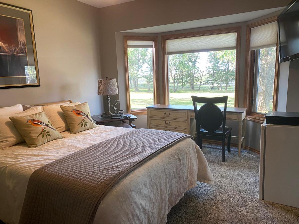 Rolling Hills Country Resort Bed And Breakfast Three Hills Exteriör bild