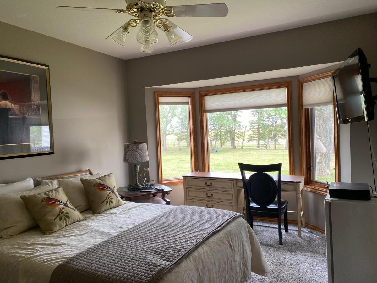 Rolling Hills Country Resort Bed And Breakfast Three Hills Exteriör bild